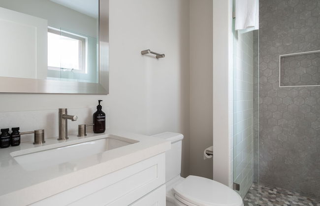 Skyline By Avantstay Modern Beach Retreat w/ Spacious Patio & Rooftop Views - Photo 21