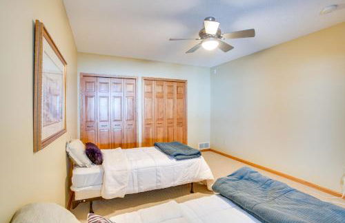 Hot Tub and Fireplace Cozy Home on Howard Lake! - Foto 20