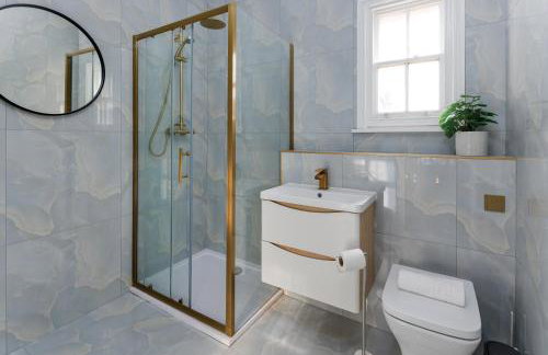 Flatzy - City Centre Mansion 2, Sleeps 22, 4 Baths - Foto 28