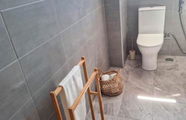 Riverfront 2 Bedrooms with Balcony - Photo 22