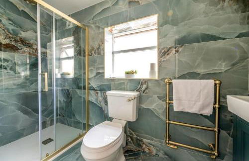 Newly Renovated Chandos Gardens by Prescott Apartments - Foto 18