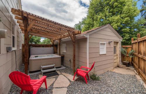 Italian Style in Old Town with Private Hot Tub - Photo 28