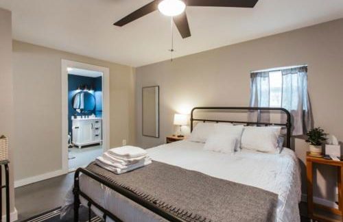 Greenway Garage with Firepit - Photo 3