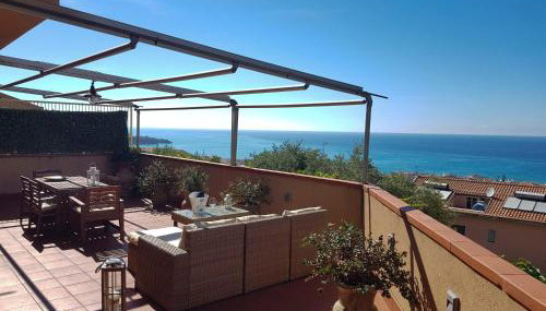 Spacious 4 Bedroom Apartment With Terrace And View - Foto 5