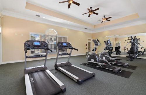 Stylish 3BR Condo Near Disney Pool, Gym & More! - Foto 35