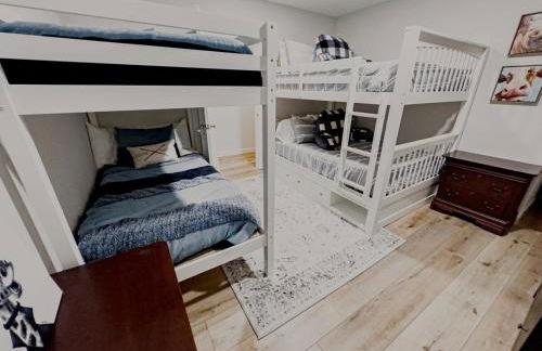 NEWLY REMODELED FOUR BEDROOM All SEASON CONDO W MOUNTAIN VIEWS - Foto 43