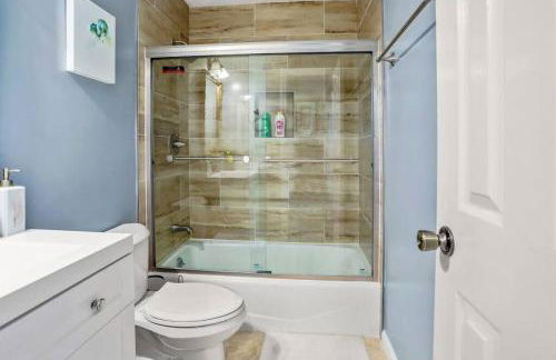 Lovely 5Bed, 3-FullBath ! 5min to free way I-85 - Foto 46