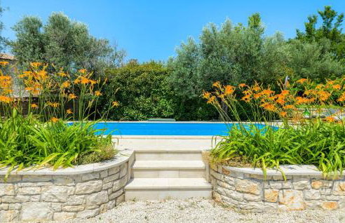 4 Bedroom Cozy Home In Sveti Lovrec - Foto 12