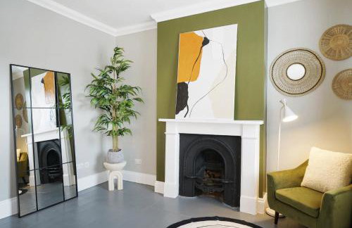 London Acton - hot tub, cinema, games & arcade - Foto 15