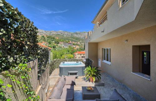 Relax apartment Split area with jacuzzi and mountain view - Photo 2