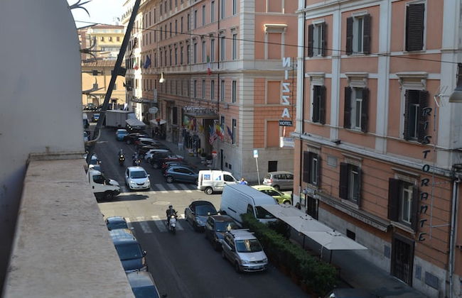 Bloom Apartment by La Griffe - Photo 29