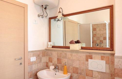 Comodo appartamento a Lizzano con Vista - Foto 13