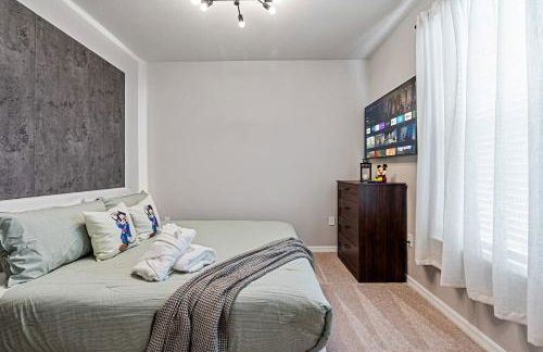 Stunning 5B45B, Heated Pool & BBQ - Photo 13