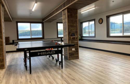 Gorgeous Triplex Unit With Spectacular Lake Views! - Foto 37