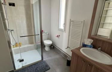 Luxueux 5 pc, Jacuzzi, rooftop, terrasse, clim - Photo 11