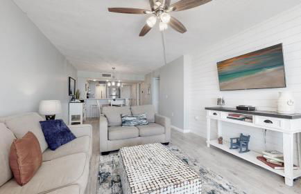 Beachfront - Renovated - Gulf view Bedroom - FLPCB5 - Foto 16