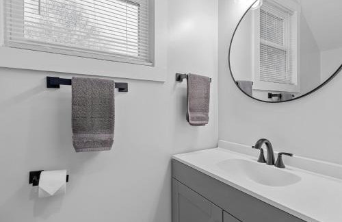 New build duplex-sleeps 6! Pet friendly! - Foto 10