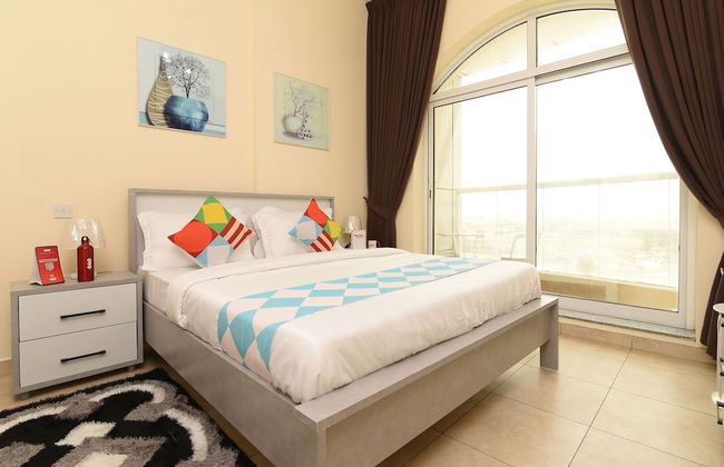 OYO Home 2351BHK Capitol Tower DIC - Photo 7