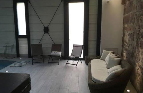 Gîte La Tour des Remparts Pool & Jacuzzi - Foto 53