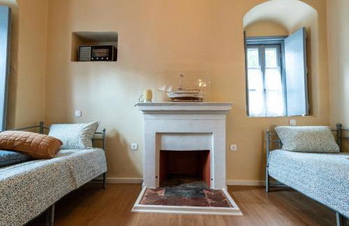 ENGLEZENA'S GUESTHOUSE - Photo 11