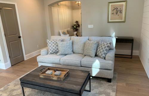 Fully Fenced & Fitted 4BR Near LakePoint Sports - Foto 58