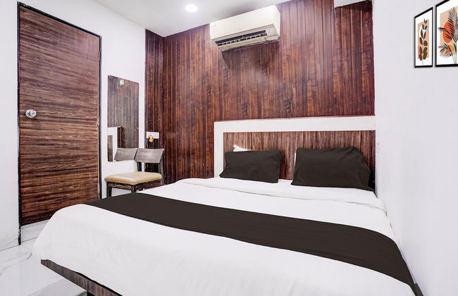 Comfy Stays at Lokhandwala Andheri West - Foto 14