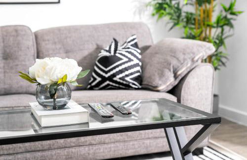 Stylish Apartment - Twin Beds - Parking - Fast Wi-Fi 9CC - Foto 8