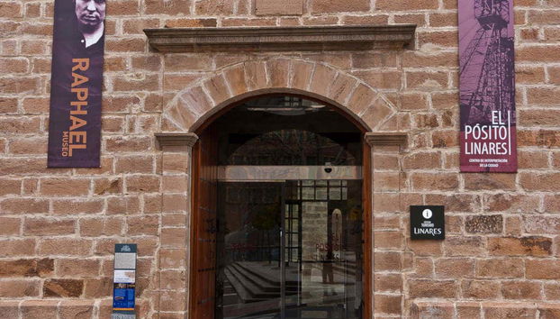 Visita guidata di Linares - Foto 4, El Pósito de Linares, sede del Museo di Raphael