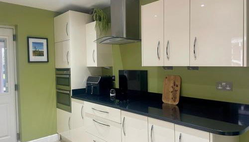 Two bedroom detached bungalow with conservatory - Foto 4