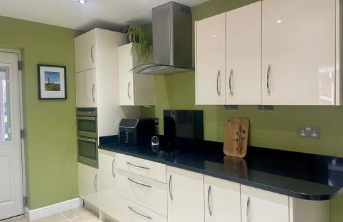 Two bedroom detached bungalow with conservatory - Foto 4