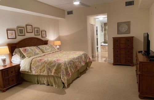 LIC Mgr - LUXURIOUS 2 BED 3 BATH PENTHOUSE SUITE - PANORAMIC OCEAN VIEWS! INDOOR PICKLEBALL - SPEAKEASY! - Foto 20