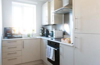 4 Bedroom Home - Contractor Ready - 2 Mins to Town CM7 - Foto 30