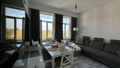 Moderne 4 Zimmer Apartment mit Bergblick Stadtzentrum Contactless Check-in - Foto 1