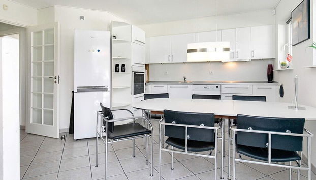 8 Person Holiday Home on a Holiday Park in Bogense - Foto 4, Cocina privada