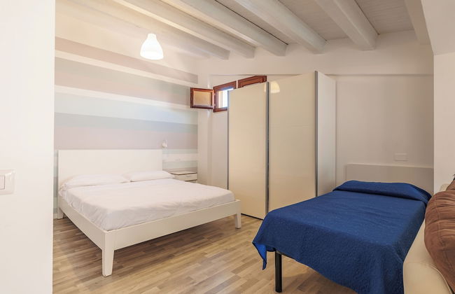 Marina di Petrolo Apartments - Photo 17