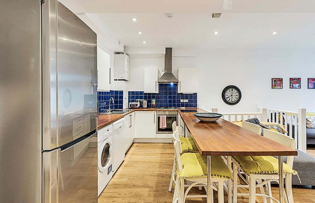 Modern Comfort Two Bedroom Gem on the Rye - Foto 21