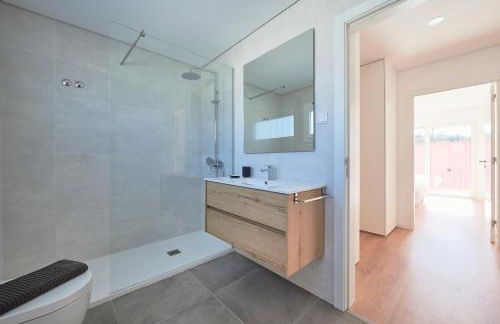 Aroeira Villa w/ Pool near Beach, By TimeCooler - Foto 51