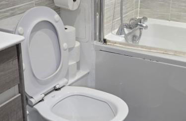 Mega9 Luxury 2Bedrooms Apartment - 2Baths, 2Toilets - Foto 6