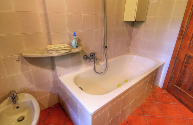 Alluring Farmhouse in Ortignano With Swimming Pool - Foto 51