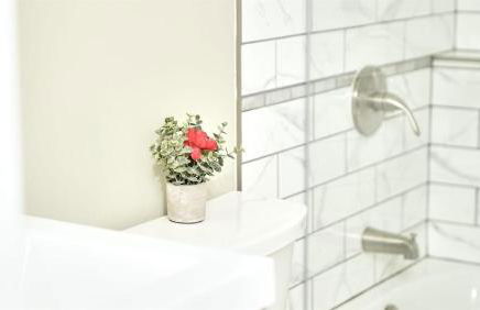 New-Game Room-Nearby Lake-Airport-Family-Bear Haus - Photo 24