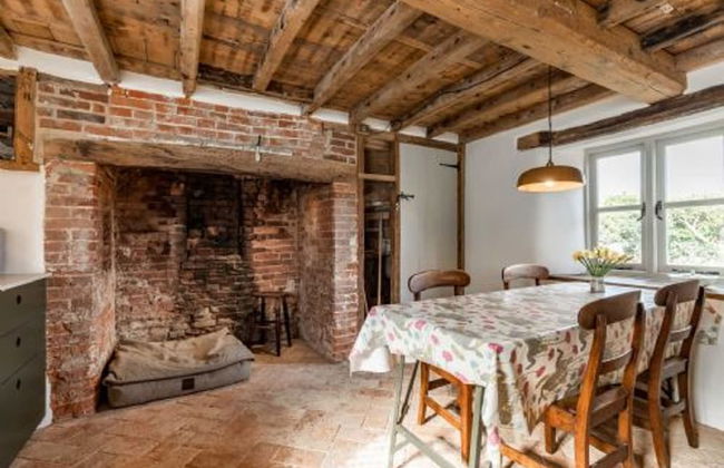 Host Stay White End - Photo 14