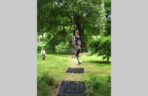 Plas yn Yale with mountain views from all windows - Photo 19