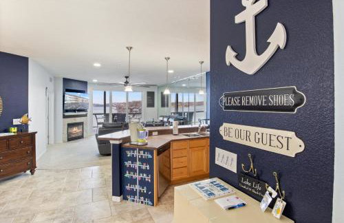 Nautical-Inspired Lakefront Unit w/ Awesome Views - Foto 22