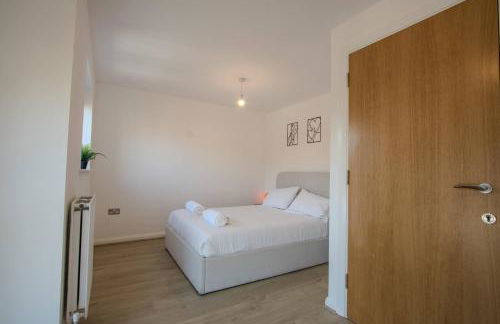 Modern 2-Bed Home in Swinton by MCPI Hosting, Perfect for Families & Contractors - Foto 11