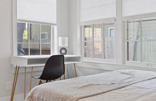 Bright Renovated ATX Home with Yard and Cowboy Pool - Foto 2