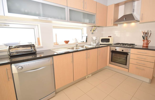 Modern Villa in Sao Martinho do Porto With Swimming Pool - Photo 11