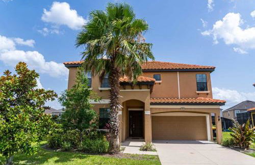 NearTheParks - 5BR Family Villa with Saltwater Pool near Disney - Photo 34