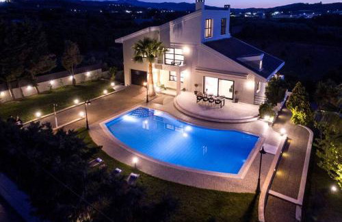 Gregorys Private Luxury Villa with Heated Pool & Gardens - Foto 26