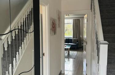 Stylish London Stay 2-Bedroom Duplex Sleeps 6 - Foto 23