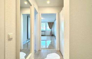 REGENCY - Exklusive zentrale 45m2 Wohnung mit Balkon, WiFi und Netflix - Foto 6